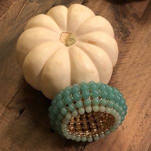 Banana republic ombré beaded blue bracelet EUC